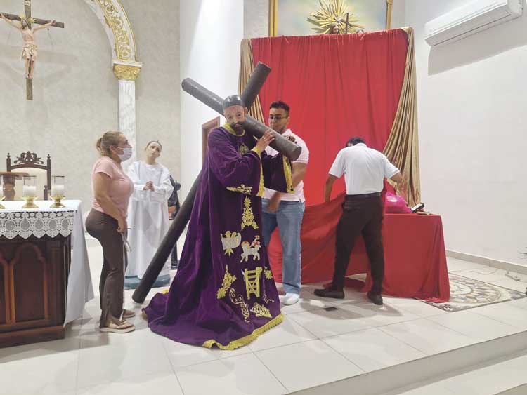 Con tecnología, teatro y misión, jóvenes revitalizan su parroquia en Panamá Viejo