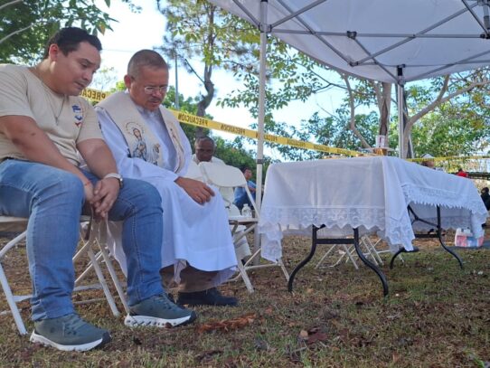 Jornada de confesión acerca a los fieles a la misericordia de Dios