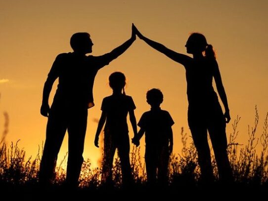 Vaticano propone a las familias vivir la ecología integral desde el hogar