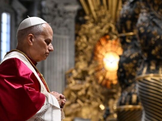 Fieles se unen en la Nunciatura Apostólica para orar por la paz