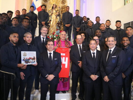 Selección de Panamá recibe bendición histórica en la Catedral Metropolitana