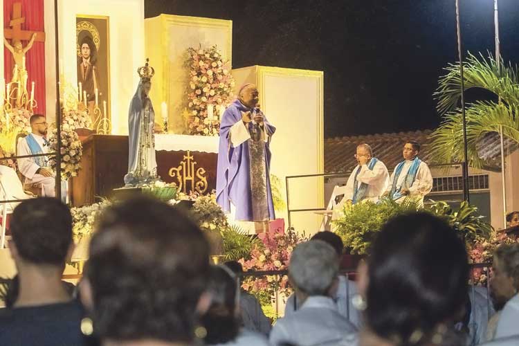 Misa campal hizo historia en los 70 años de la Virgen de Fátima