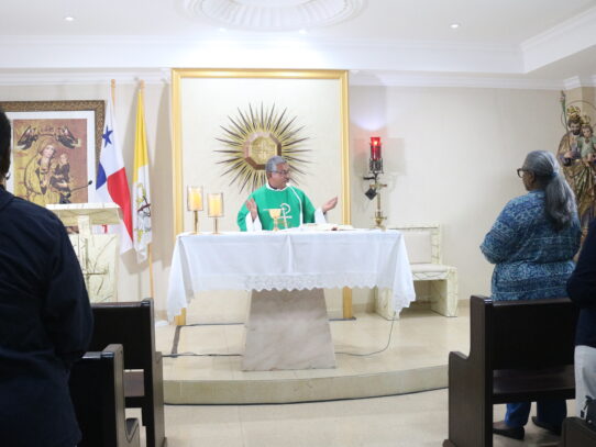 Iglesia en Panamá se une en oración por la santificación de los sacerdotes
