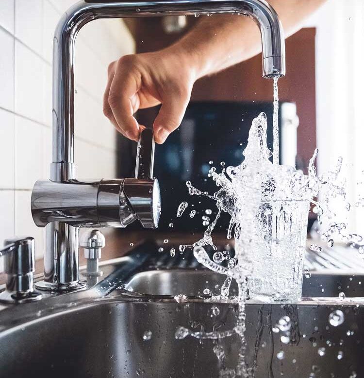 La calidad del agua se origina mucho antes de llegar al grifo