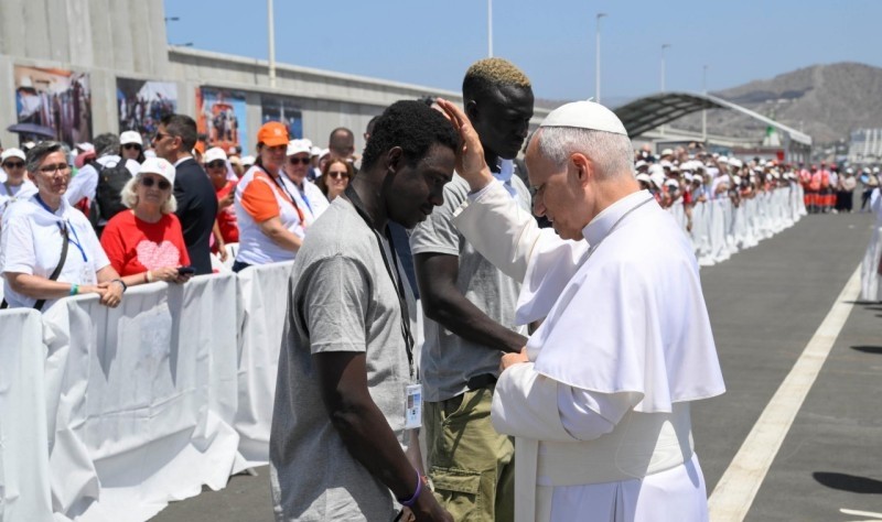 La Iglesia no puede ser indiferente al drama migratorio, afirma León XIV.