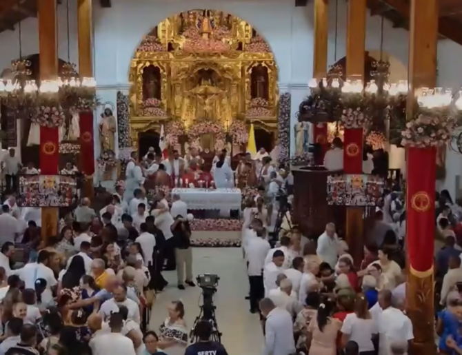 Santa Librada reúne a miles de fieles en Las Tablas
