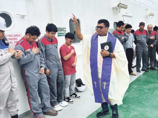 Más allá de los puertos, una Iglesia que navega junto a la gente del mar