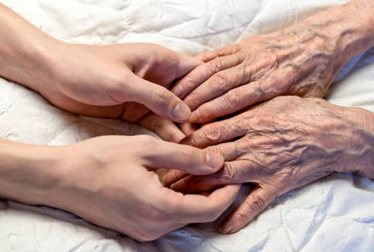 Abuelos: entre el amor y el abandono