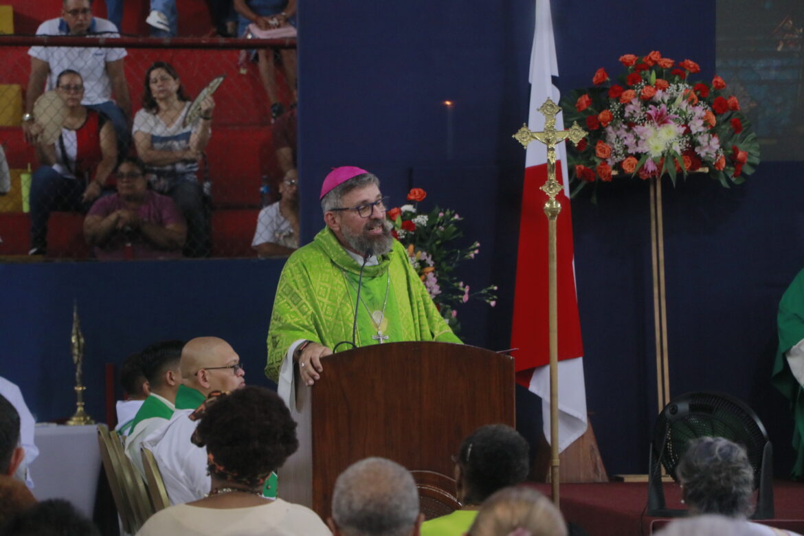 "Colón no se va a arrodillar ante nadie, solo ante Dios”, afirma monseñor Ochogavía