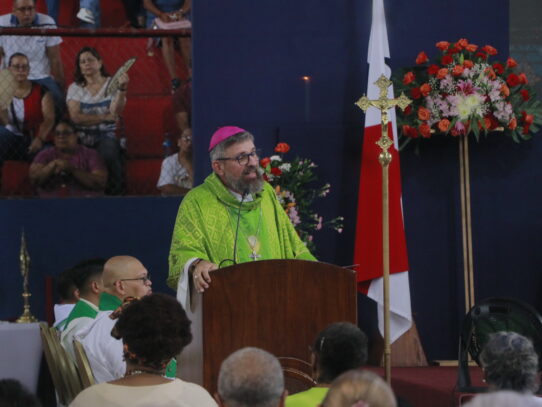 "Colón no se va a arrodillar ante nadie, solo ante Dios”, afirma monseñor Ochogavía