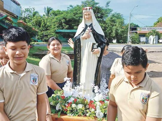 Santa Rosa de Lima, devoción que florece en diversas comunidades