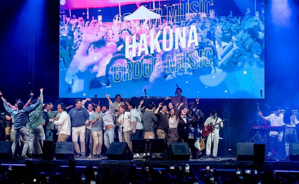 Hakuna Group Music lleva la música católica a los Latin GRAMMY