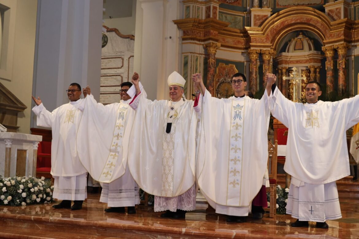 Iglesia de Panamá celebra la ordenación de cuatro nuevos servidores