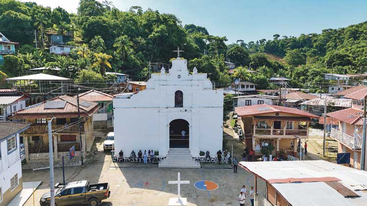 Iglesia Fortín de Chimán y sus familias protegen su patrimonio con respaldo legal
